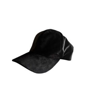 Surell | Velvet Black Hat